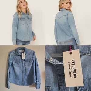 Idyllwind by Miranda Lambert Women's Long Sleeve Snap Denim Shirt Medium Wash